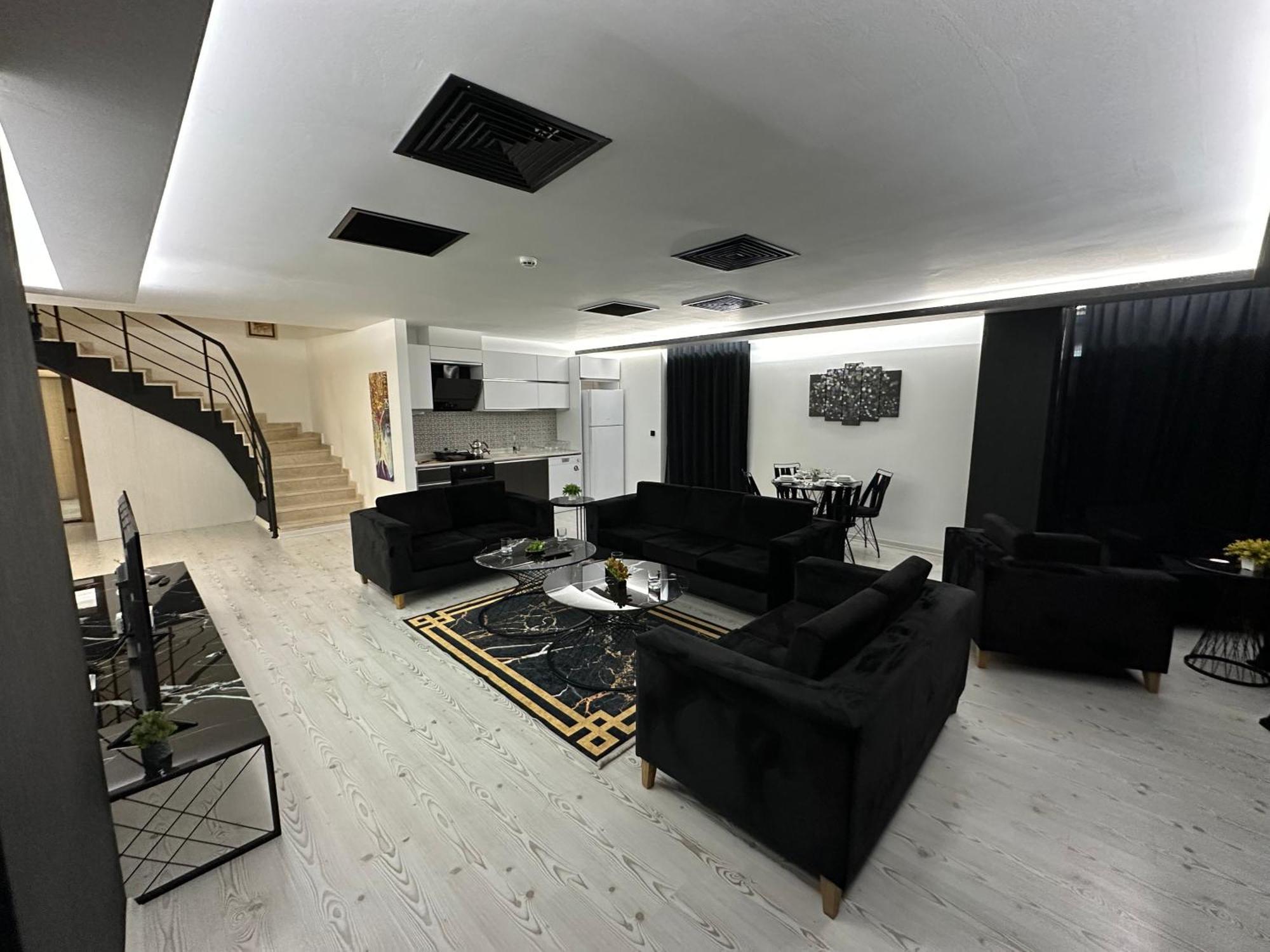 Otel Kt &